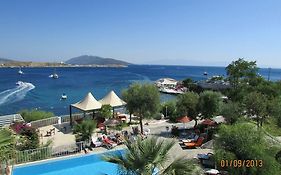 Akvaryum Beach